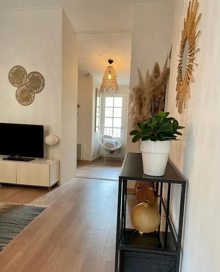 Appartement Aux Pieds Du Palais Des Papes. Avignon 0*,  Frankreich